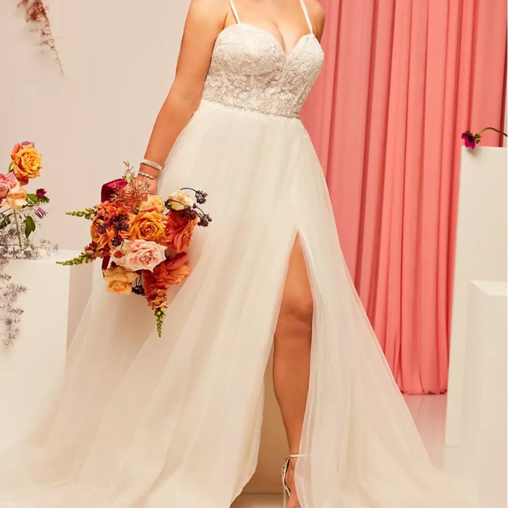 David’s Bridal DB Studio Wedding Dress Ivory 18W Plus Size Corset Tulle Slit